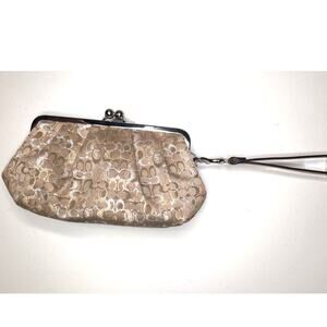 Coach Signature Kisslock Wristlet Clutch Gold Champagne Evening Bag